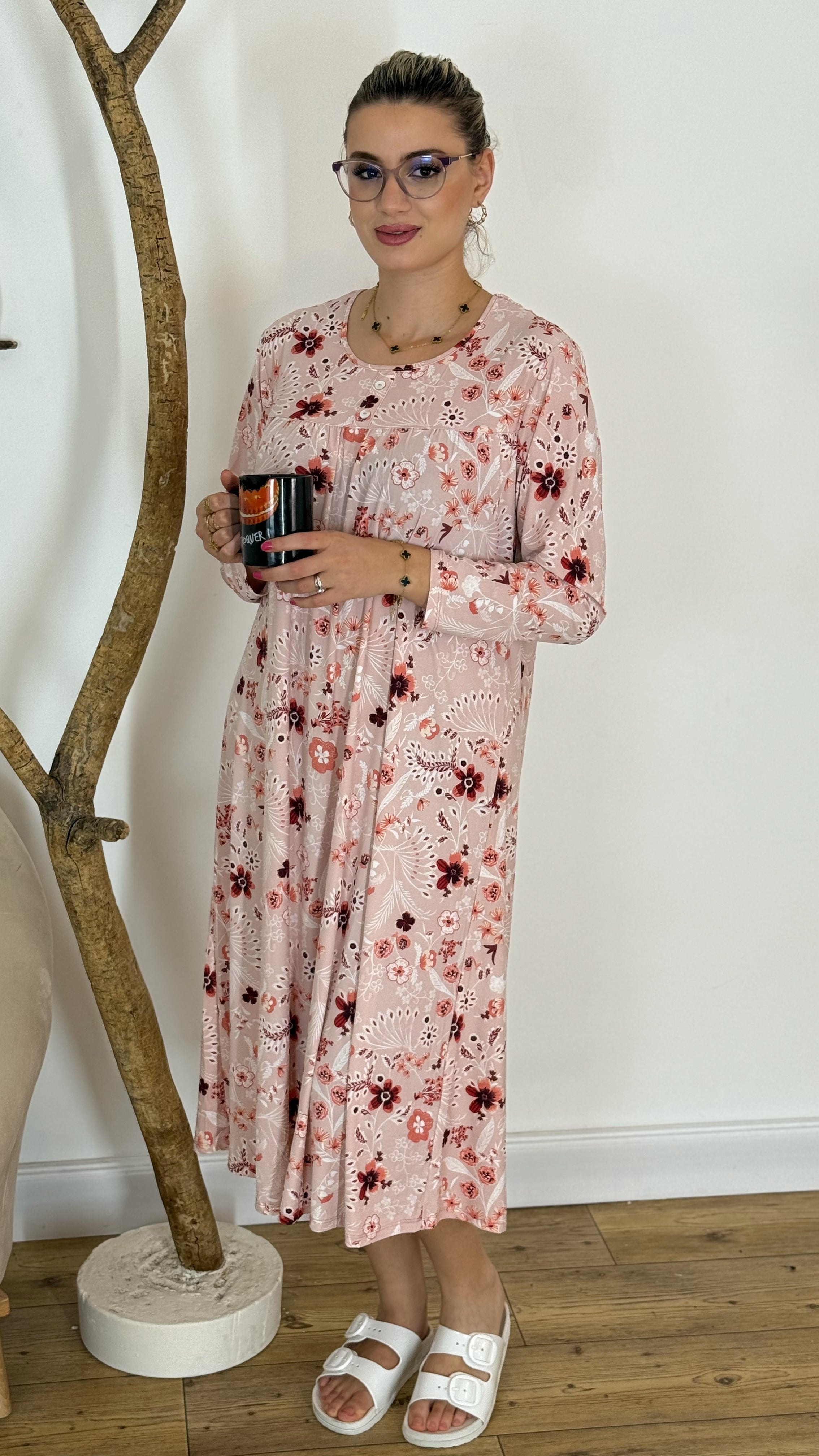 M8-Robe de Nuit Marque: DKNYC – Edition 2026